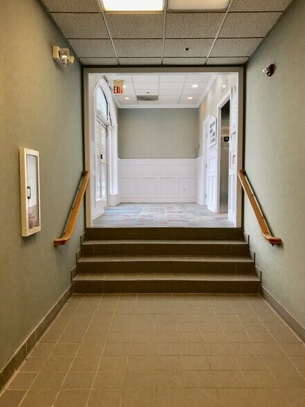 More Photos Of 6 Prospect St, Midland Park Office For Lease