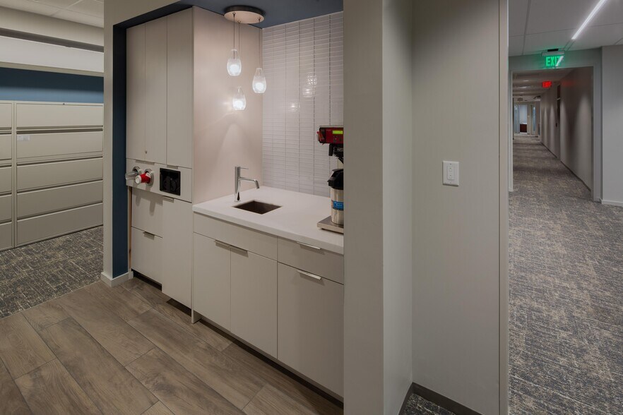 More Photos Of 445 North Blvd, Baton Rouge Office For Lease