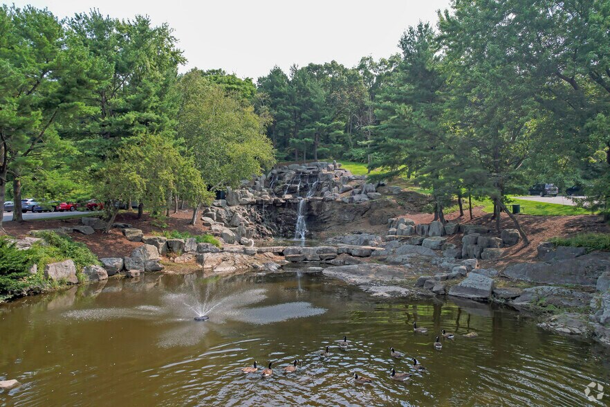 More Photos Of 500 Mamaroneck Ave, Harrison Office For Lease