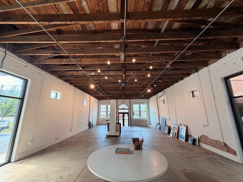 More Photos Of 3500 2nd Ave, Columbus Storefront Retail Office For Lease