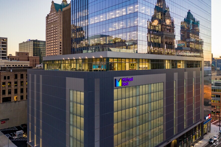 More Photos Of 790 N Water St, Milwaukee Office For Lease