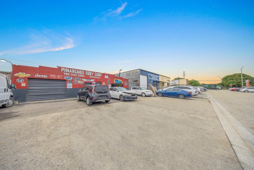 More Photos Of 1040 E 29th St, Hialeah Warehouse For Sale