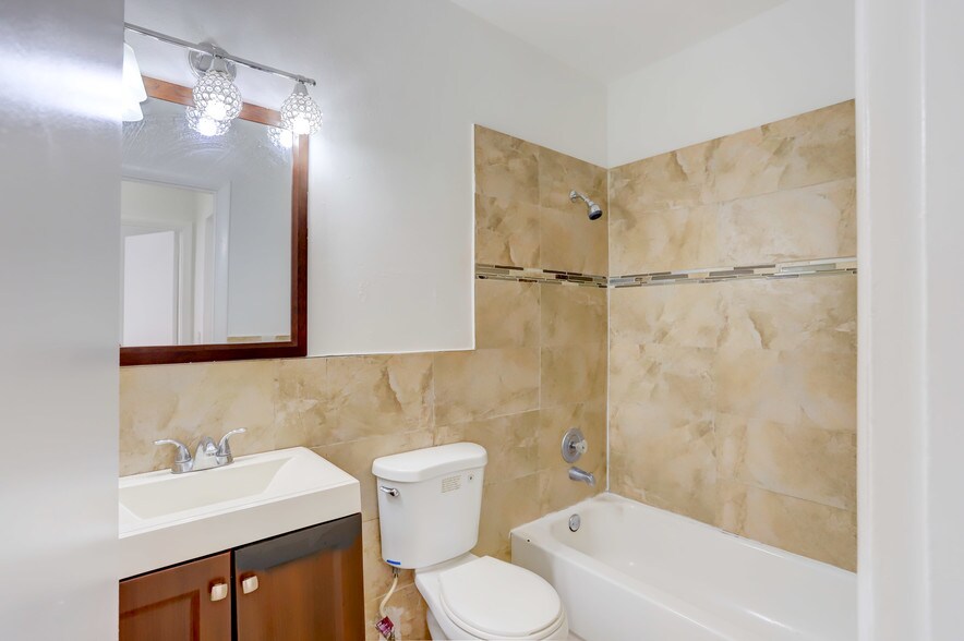 More Photos Of 1801 Spruce Ave, West Palm Beach Apartments For Sale