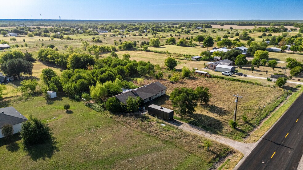 Primary Photo Of 4433 FM 1565, Caddo Mills Flex For Sale