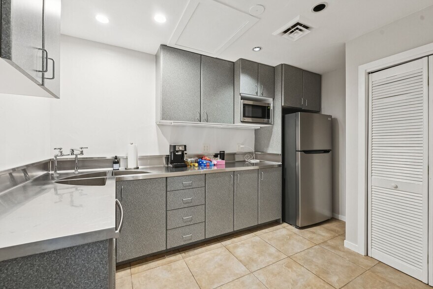 More Photos Of 1085 E 900 S, Salt Lake City Office For Sale