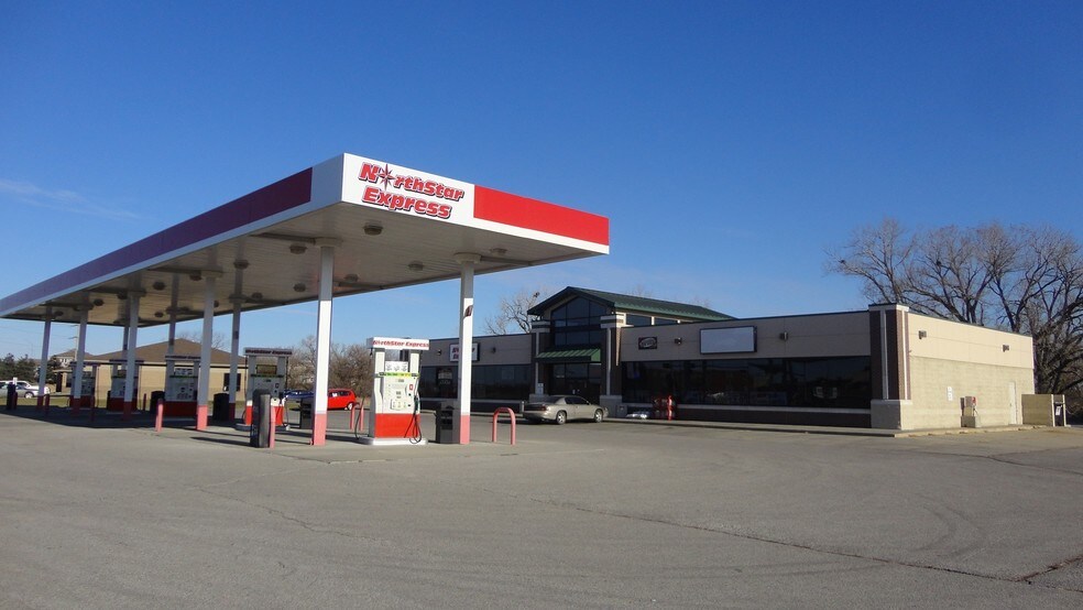 Primary Photo Of 5700 N 33rd Cir, Lincoln Service Station For Sale