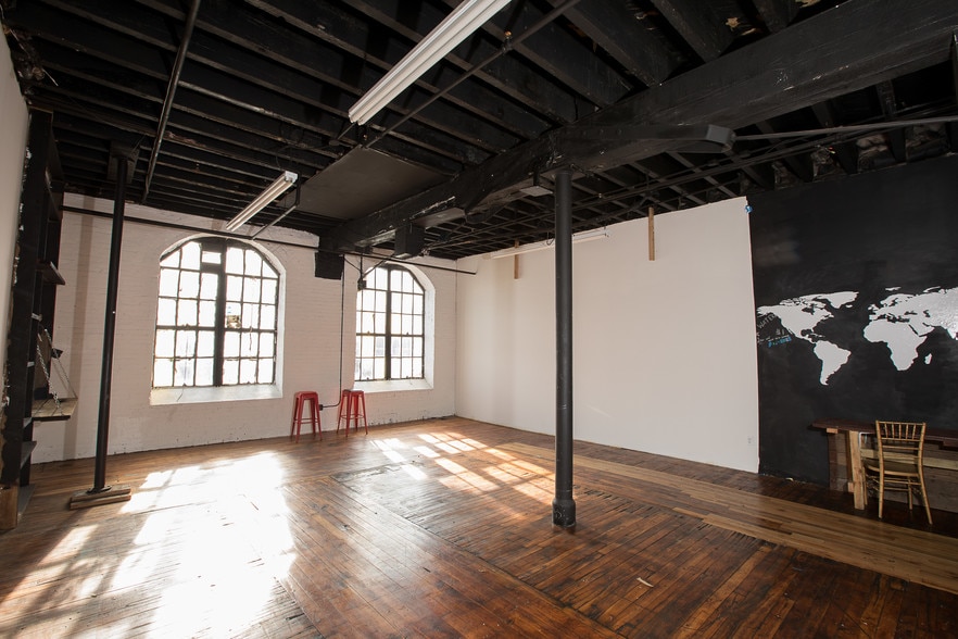 More Photos Of 70 Spruce St, Paterson Warehouse For Sale