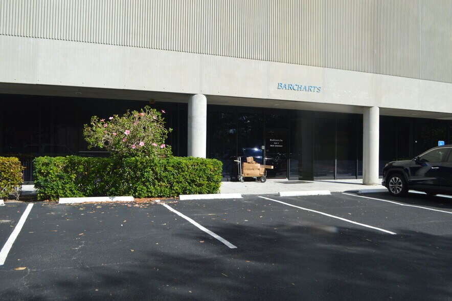 More Photos Of 6000 Park of Commerce Blvd, Boca Raton Distribution For Lease