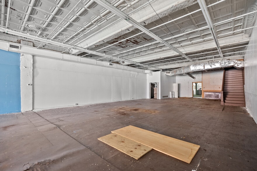 More Photos Of 1850 Church St, Appomattox Bar For Sale