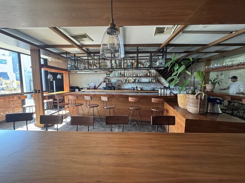 More Photos Of 8479 Melrose Ave, West Hollywood Restaurant For Lease