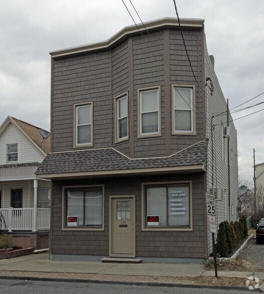 Primary Photo Of 109 Wallington Ave, Wallington Storefront Retail Residential For Lease