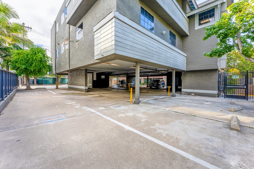 More Photos Of 4045 3rd Ave, San Diego Medical For Sale