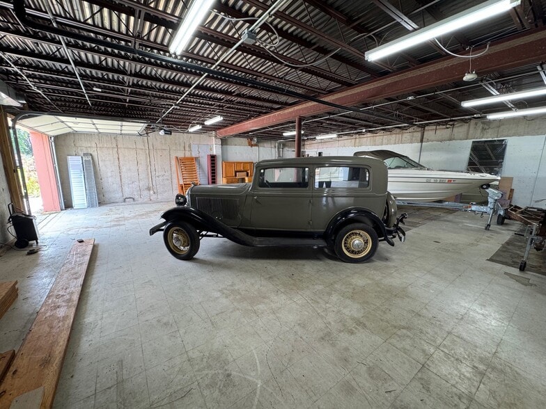 More Photos Of 4609 S Norfleet Rd, Independence Office For Sale