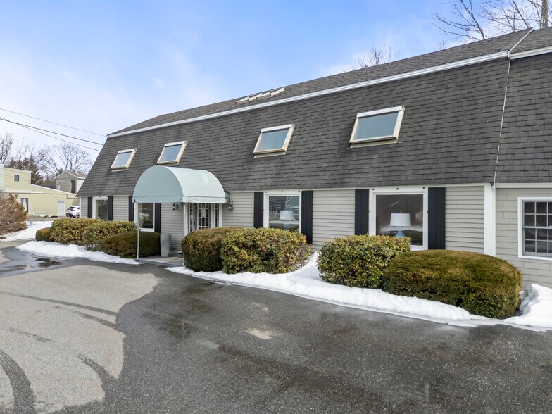 More Photos Of 2049 Post Rd, Wells Storefront Retail Office For Sale