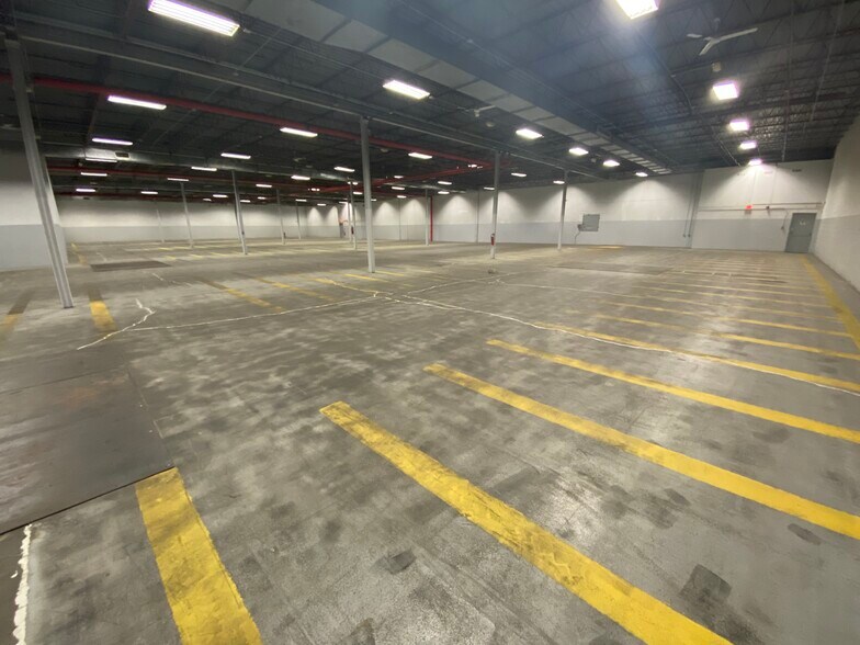 More Photos Of 130 Hamilton St, New Haven Warehouse For Lease