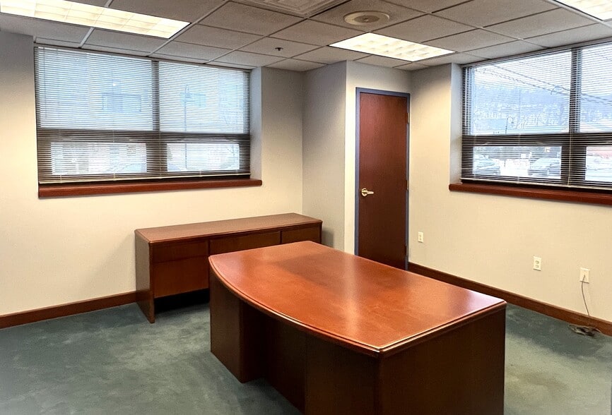 More Photos Of 1 Washington St, Melrose Warehouse For Lease