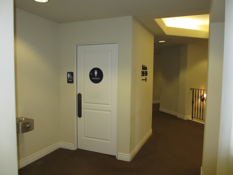 More Photos Of 18525 Sutter Blvd, Morgan Hill Medical For Lease