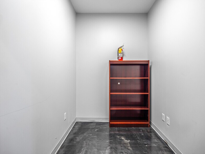 More Photos Of 208 Charlotte Hwy, Asheville Medical For Sale