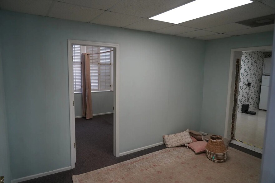 More Photos Of 201 Oneal St, Belton Office For Sale