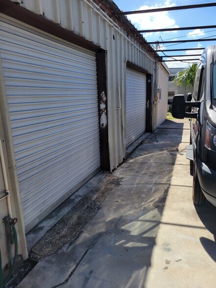 More Photos Of 232 Jupiter St, Jupiter Office For Sale