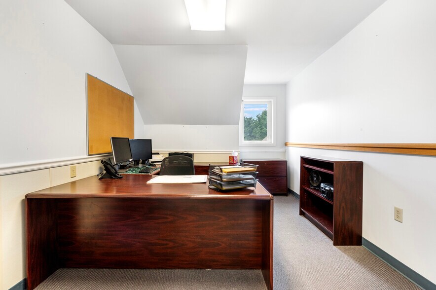More Photos Of 3731 Berryville Pike, Charles Town Veterinarian Kennel For Sale