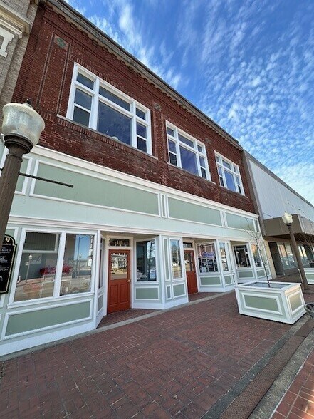 More Photos Of 419 W Broadway St, Muskogee Office For Sale