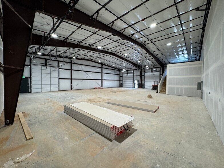 More Photos Of 3430 E Plant Dr, Washington Industrial For Lease