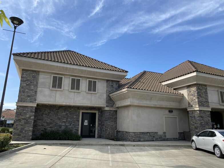 More Photos Of 1547 E March Ln, Stockton Bank For Lease