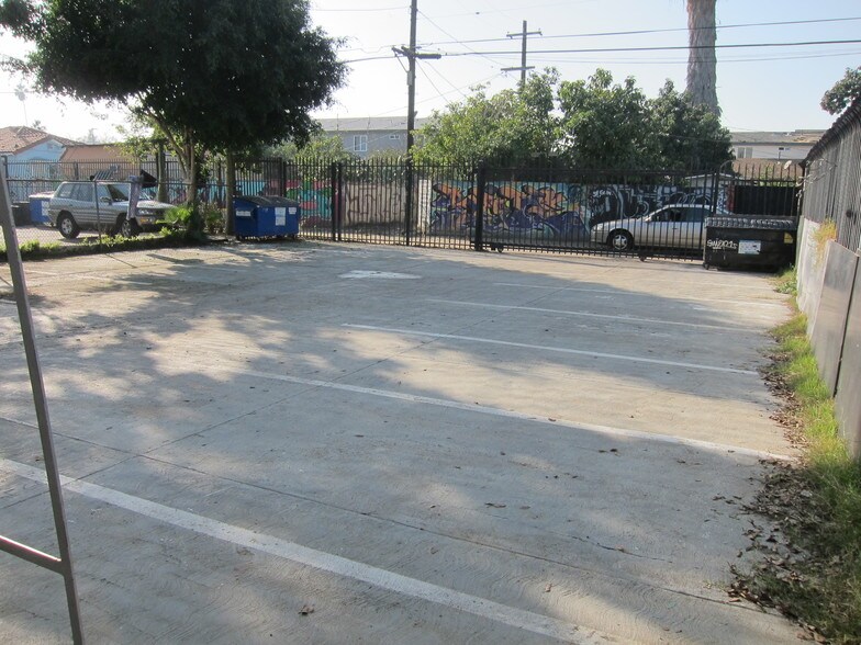 More Photos Of 7409 S Broadway, Los Angeles Medical For Sale