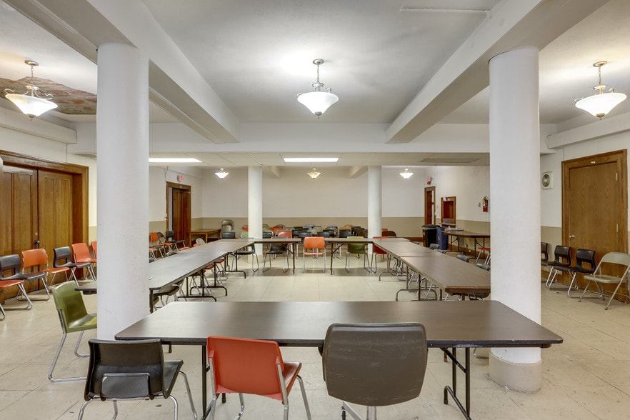 More Photos Of 217 Mackubin St, Saint Paul Religious Facility For Sale