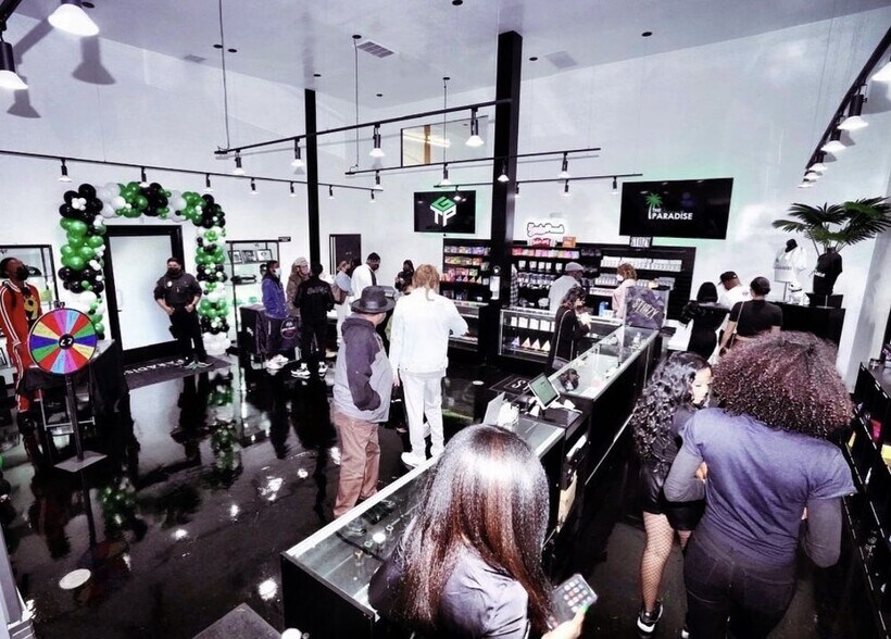 More Photos Of 1101-1119 S La Brea Ave, Los Angeles Freestanding For Lease