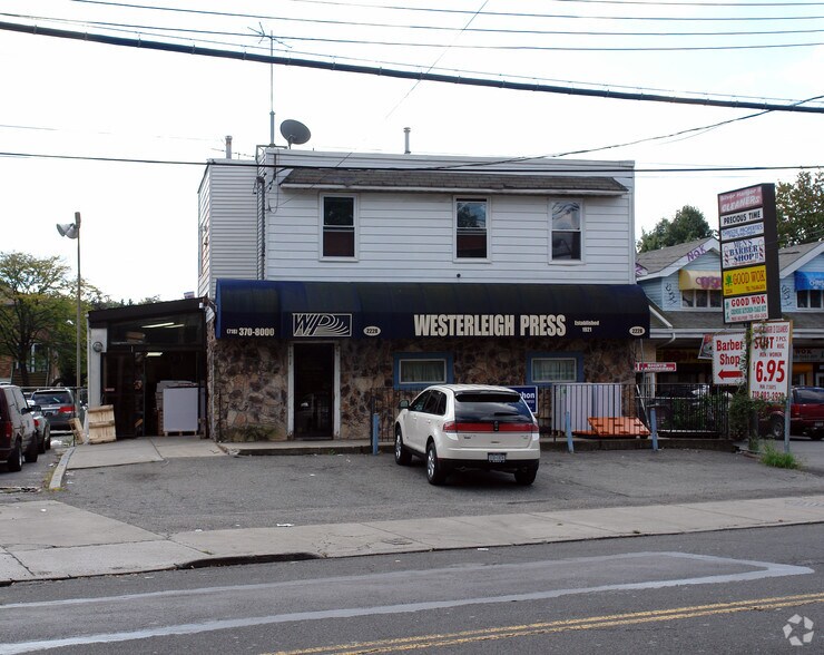 More Photos Of 2228 Victory Blvd, Staten Island Freestanding For Lease