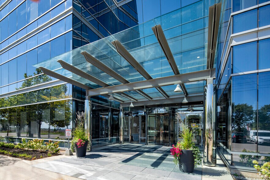 More Photos Of 2275 Upper Middle Rd E, Oakville Office For Lease