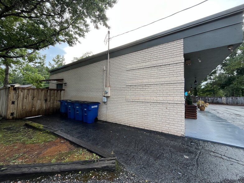 More Photos Of 2707 Idamor Dr, Charleston Daycare Center For Sale
