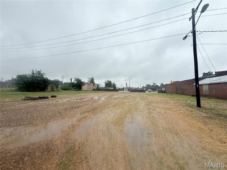 More Photos Of 0 First and Cedar St, Kennett Land For Sale
