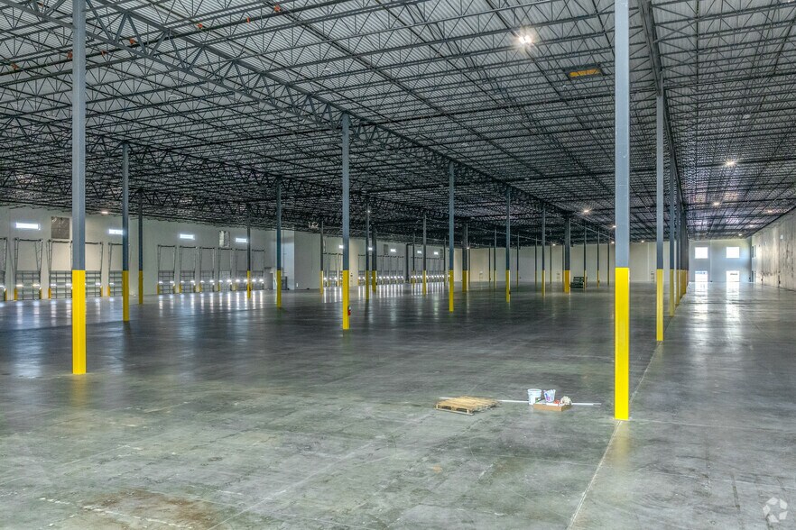 More Photos Of 3411 Mingo Rd, Denton Unknown For Lease