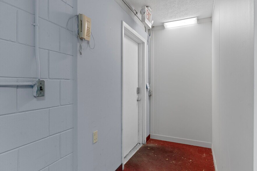 More Photos Of 377 Highway 40 W, Inglis Flex For Sale