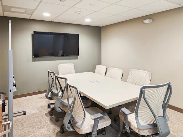 More Photos Of 118 County Rd, Ipswich Office For Lease