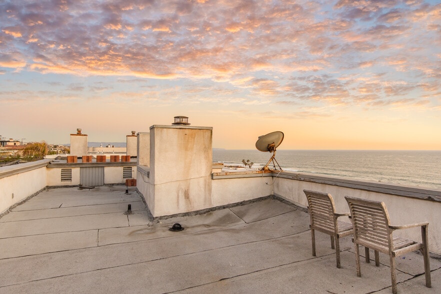 More Photos Of 232 29th St, Manhattan Beach Multifamily For Sale