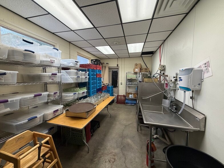 More Photos Of 52 Nestle Dr, Fulton Lodge Meeting Hall For Sale