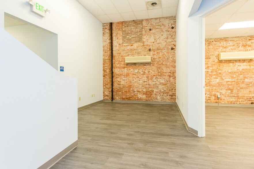 More Photos Of 1250-1252 FULTON St, Fresno Storefront Retail Office For Lease