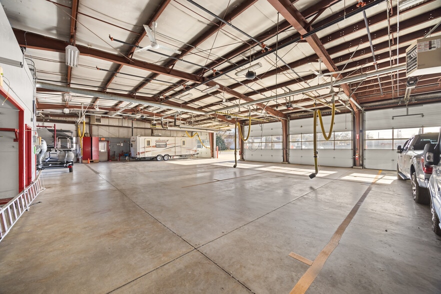 More Photos Of 501 N Main St, Wilmington Warehouse For Sale