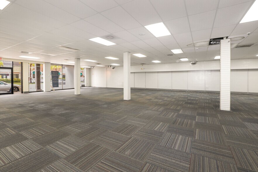 More Photos Of 1400-1410 NE 163rd St, North Miami Beach Freestanding For Lease