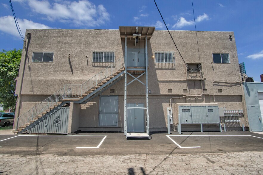 More Photos Of 10650-10658 Burbank Blvd, North Hollywood Food Processing For Sale