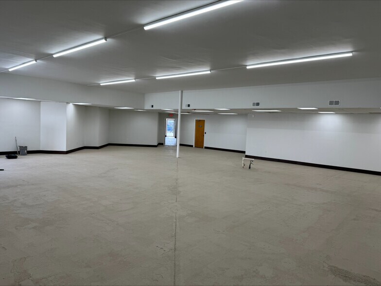 More Photos Of 660-670 Lincoln St, Portsmouth Unknown For Lease