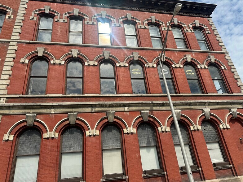 More Photos Of 49 E Main St, Amsterdam Office For Sale