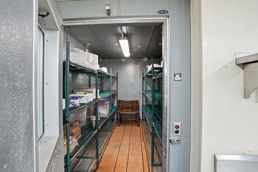 More Photos Of 332 Farnum Pike, Smithfield Restaurant For Sale