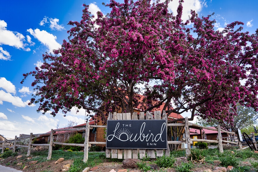 Primary Photo Of 15 S 100 E, Escalante Hotel For Sale