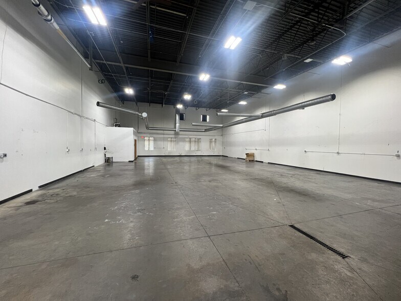 More Photos Of 14050 NE Lincoln St, Ham Lake Manufacturing For Lease
