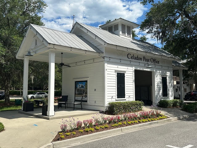 More Photos Of 12 Celadon Dr, Beaufort Storefront Retail Office For Sale